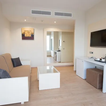 מלון Hl Suitehotel - Adults Only 4*
