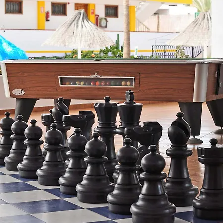 מלון Hl Suitehotel - Adults Only 4*