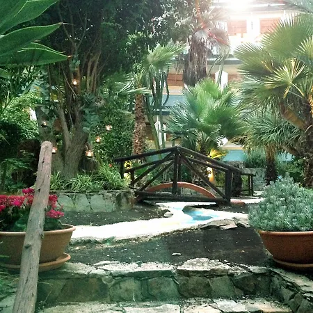 מלון Hl Suitehotel - Adults Only 4*